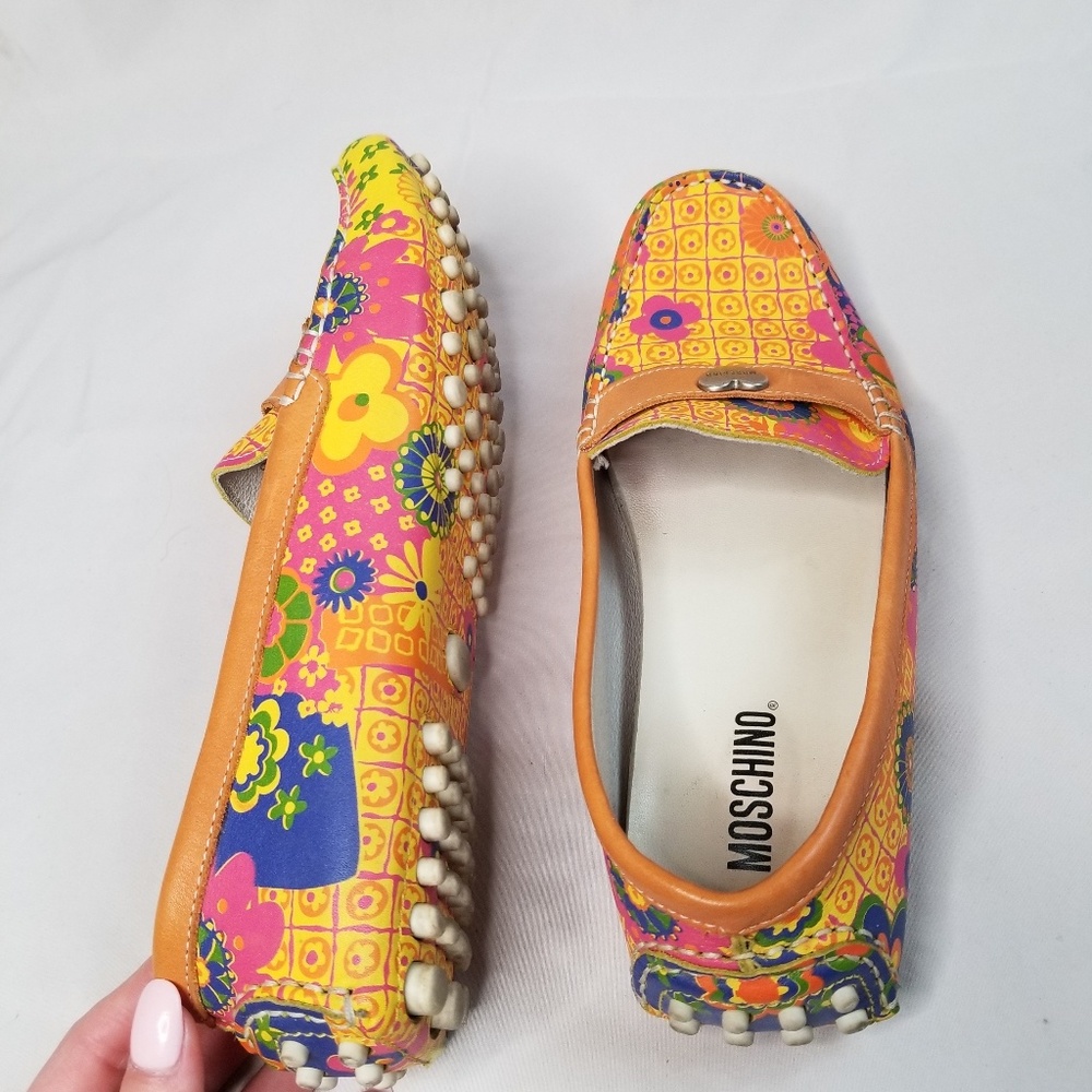 Moschino flats